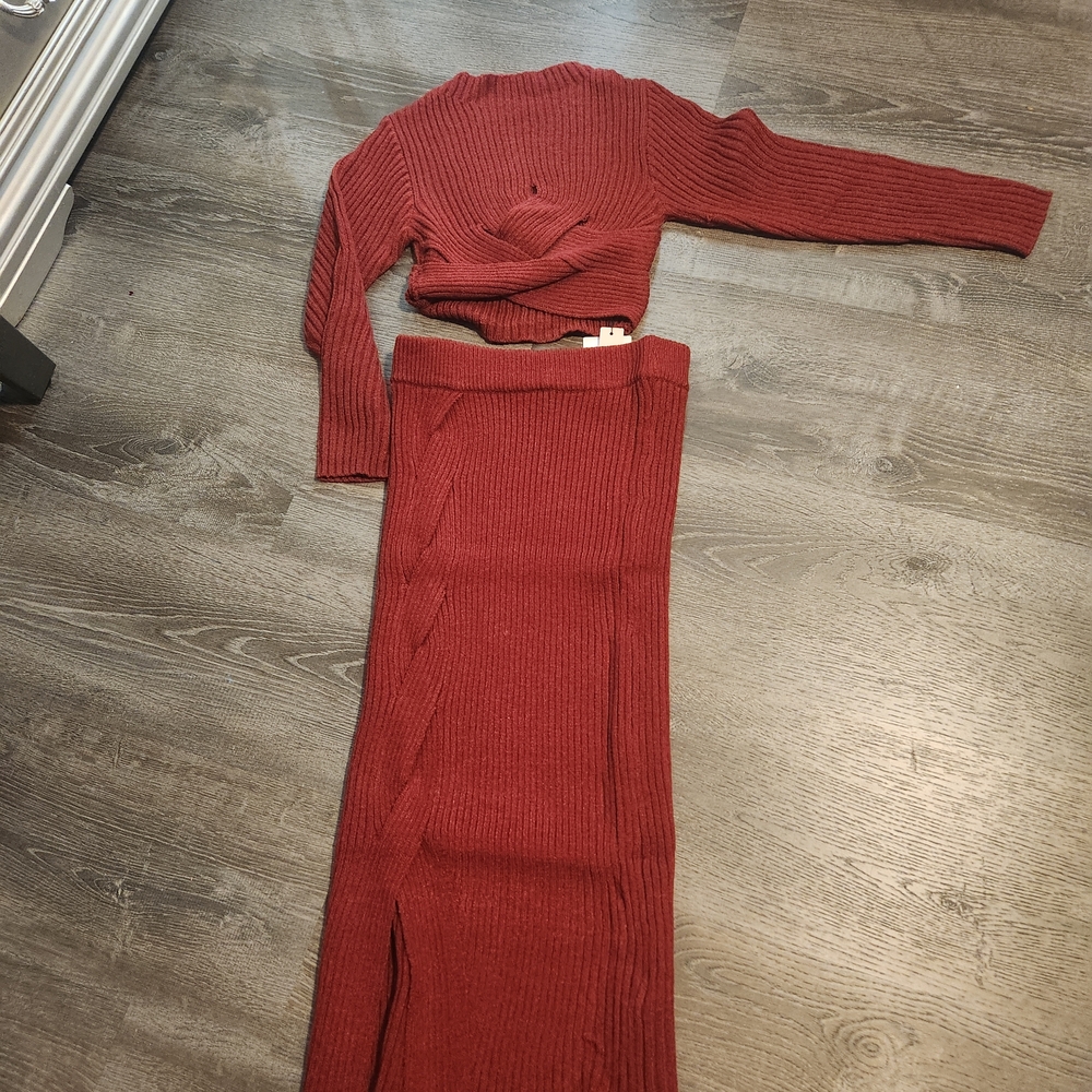 Elegant Red Knit Skirt Set